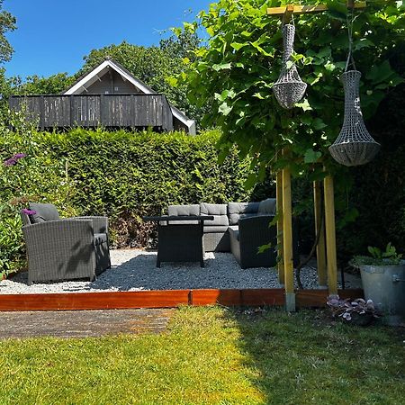 Dubbele Chalet Op Recreatiepark Topparken Op De Veluwe In Beekbergen Met Grote Vrije Tuin En Eigen Parkeerplaats Exterior foto