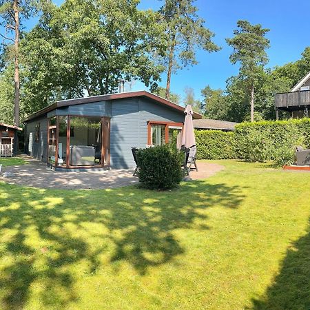 Dubbele Chalet Op Recreatiepark Topparken Op De Veluwe In Beekbergen Met Grote Vrije Tuin En Eigen Parkeerplaats Exterior foto